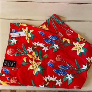New York & Co Cropped Pant Red Tropical Floral